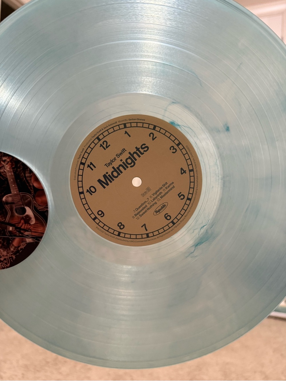 Taylor Swift Moonstone Blue marbled signed limited edition "Midnights" Vinyl - Picture 7 of 12